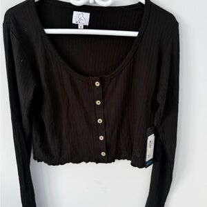Elegant Black Button-Up Crop Top